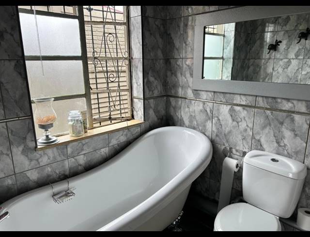 3 BEDROOM HOUSE FOR SALE IN FLORENTIA